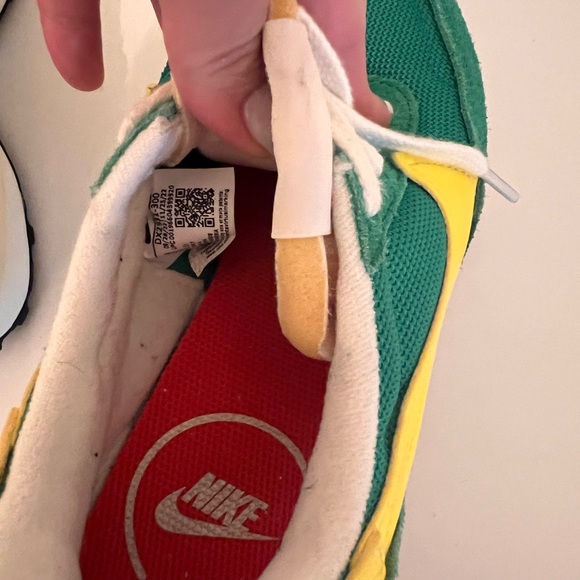 DX293-300 NIKE VINTAGE
Wmns Waffle Debut Vintage 'Stadium Green Opti Yellow' - Picture 8 of 12